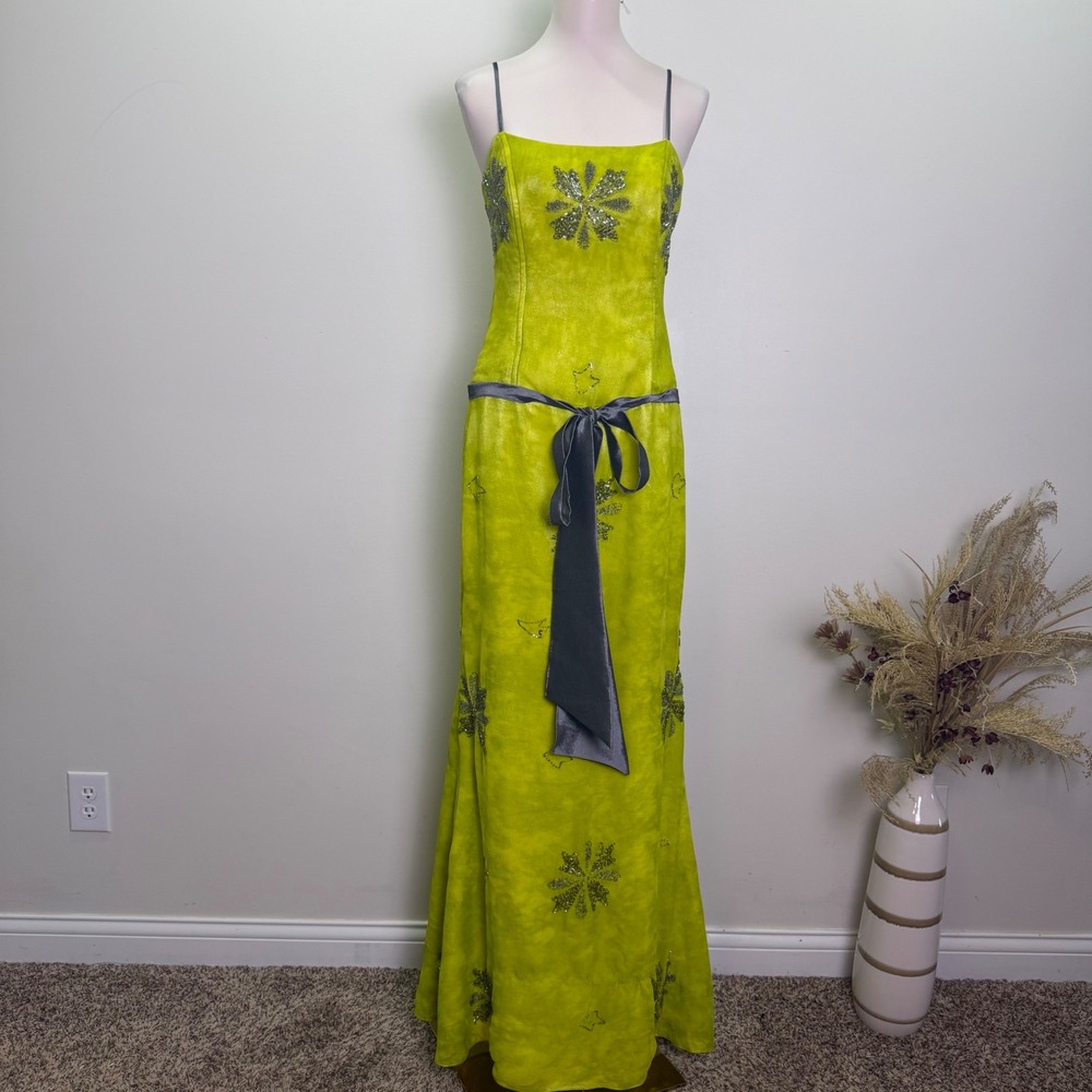 UNIKAT GB Vintage Y2K Lime Green Beaded Formal Prom Gown Dress Bow Belt Small
